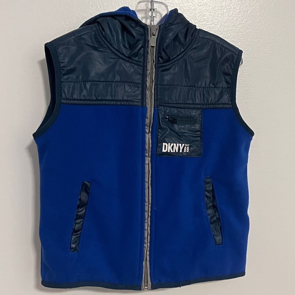 DKNY boys puffer fleece vest size 5 / 5T